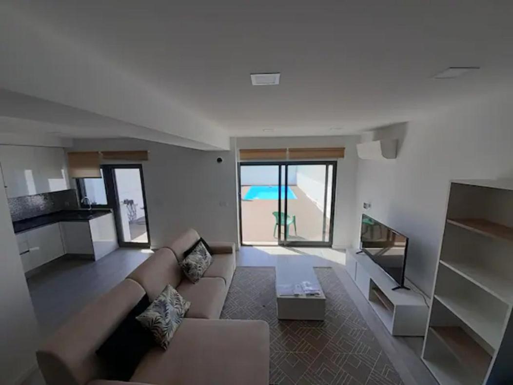 Lisbon Tagus River 2 Suites Private Pool D アルマダ エクステリア 写真